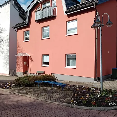 Haus Hinzberg オーバーホーフ